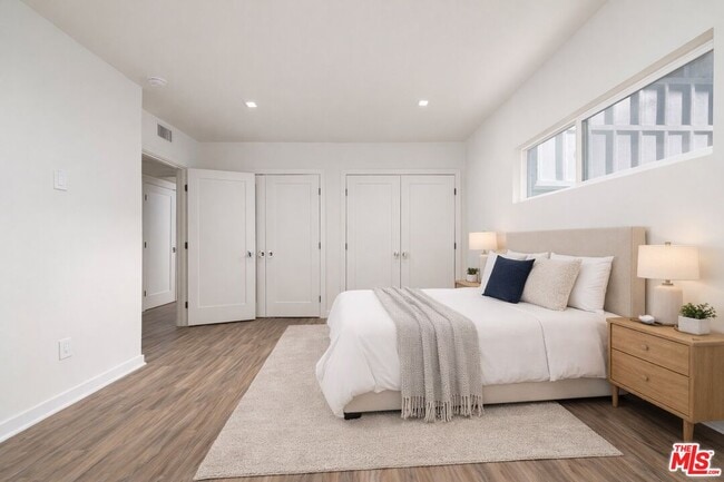 Building Photo - 6465 Sycamore Meadows Dr