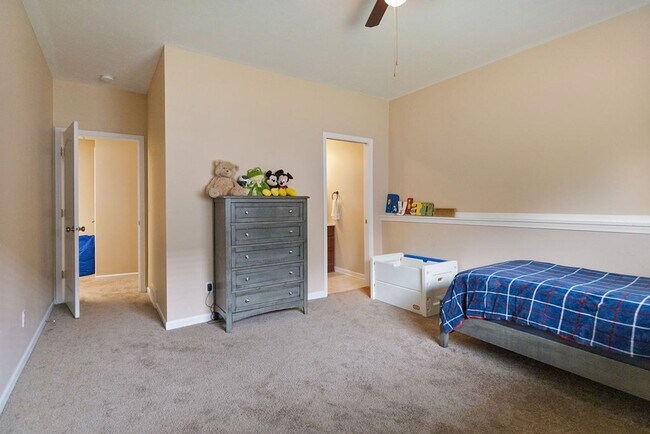 Building Photo - 2552 60th St SE