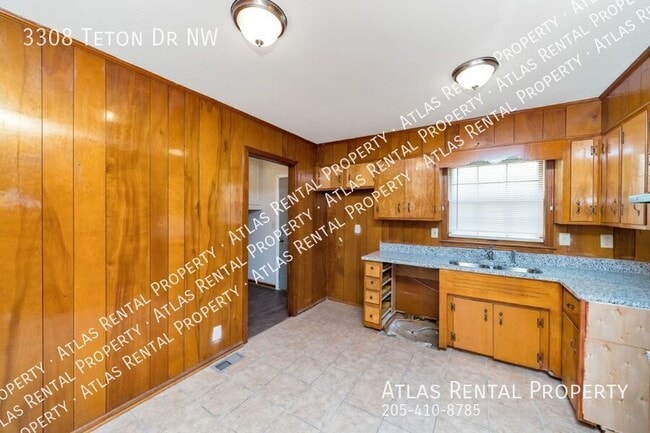 Building Photo - 3308 Teton Dr NW