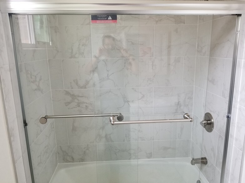 Building Photo - 1230 S Barrington Ave