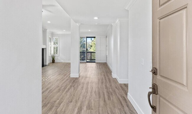 Building Photo - EXPERIENCE THE SOLITUDE OF TURTLE ROCK VILLAGE —3 Bedroom/2 Bath Condo