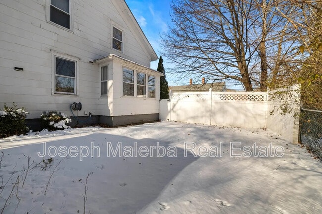 Building Photo - 46 Providence St