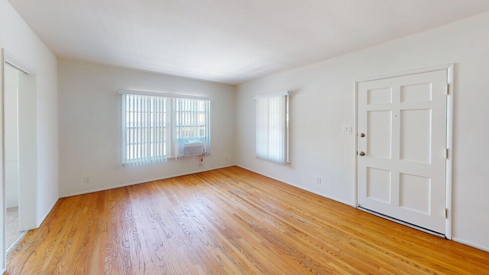 Interior Photo - Beautiful 2 bedroom in Arcadia!