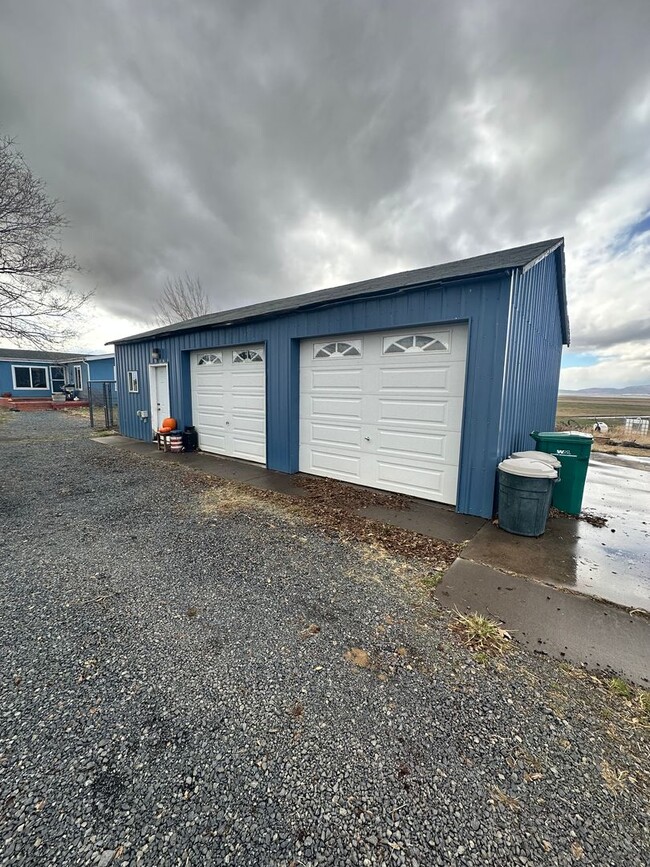 Building Photo - 3 Bedroom 2 Bath House with 20X60 Shop  "N...