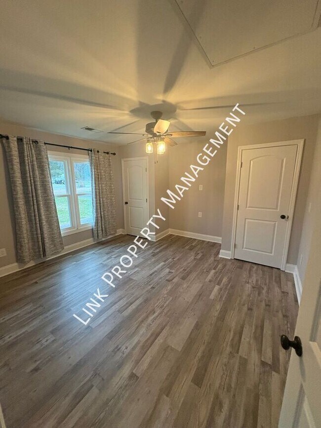 Building Photo - 8233 Harrison Bay Rd