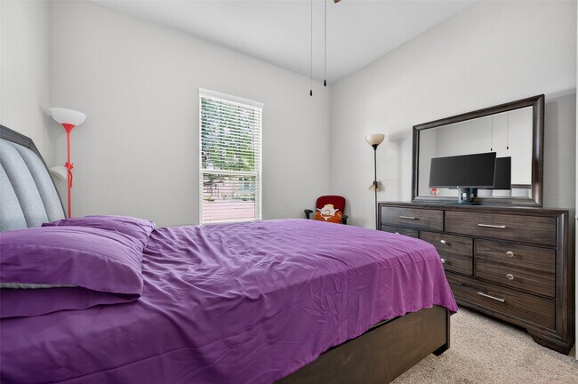Building Photo - 4947 Thunder Creek Ln