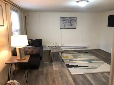 Building Photo - 761 King St