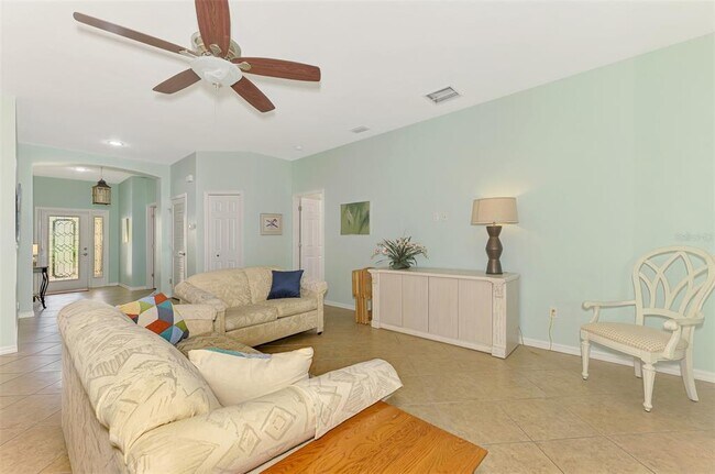 Building Photo - 9022 Coachman Dr