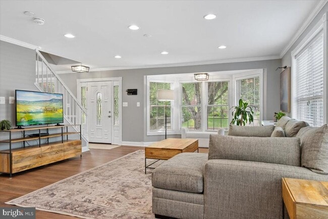 Building Photo - 2819 Summerfield Rd