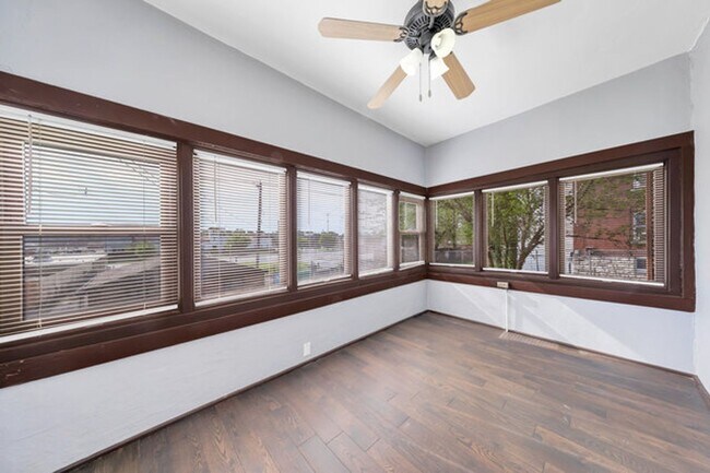 Building Photo - 4202 Lawn Ave