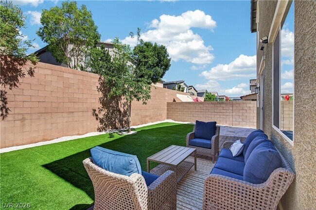 Building Photo - 325 Breve Ct
