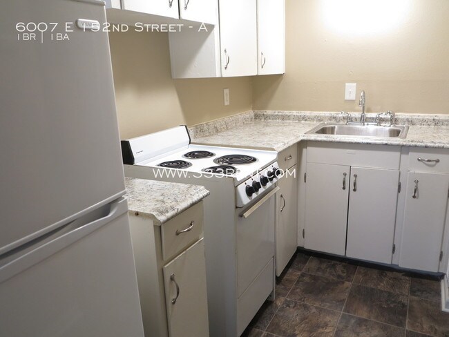 Building Photo - 6007 E 152nd St