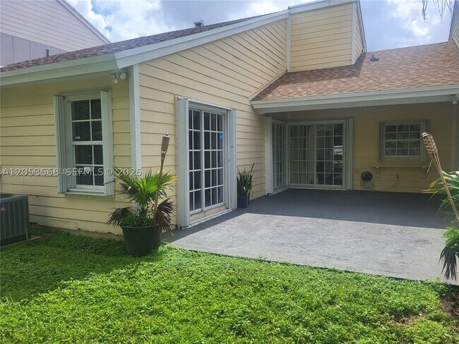 Building Photo - 14419 SW 142nd Ct
