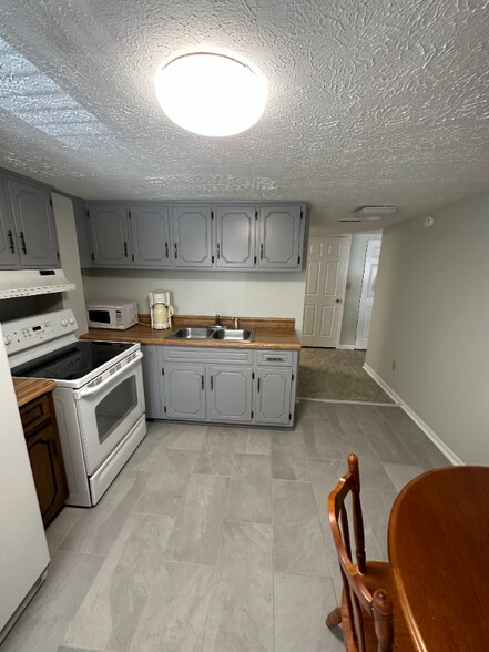 Building Photo - 4458 Tarragon Ln
