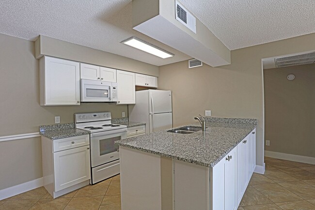 Building Photo - Mystic Gardens 5303-316