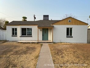 Building Photo - 1628 E Granada Rd