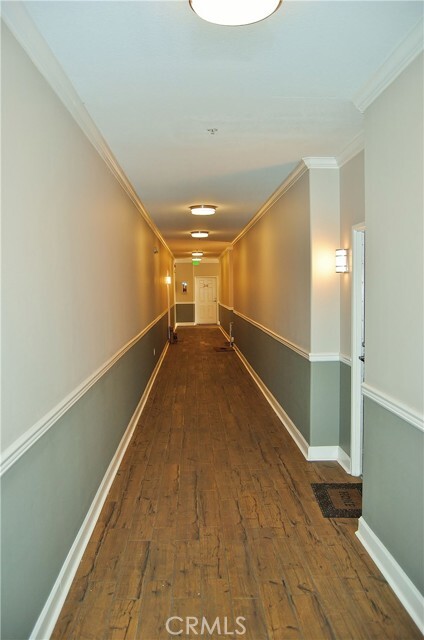 Building Photo - 1215 E San Antonio Dr