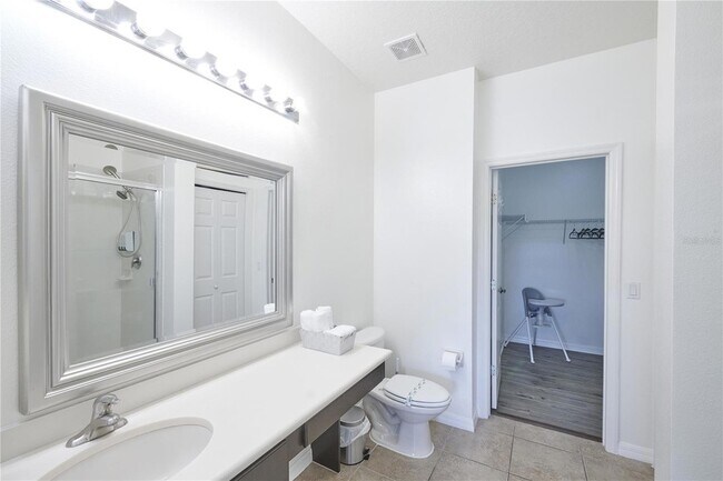 Building Photo - 2745 Oakwater Dr