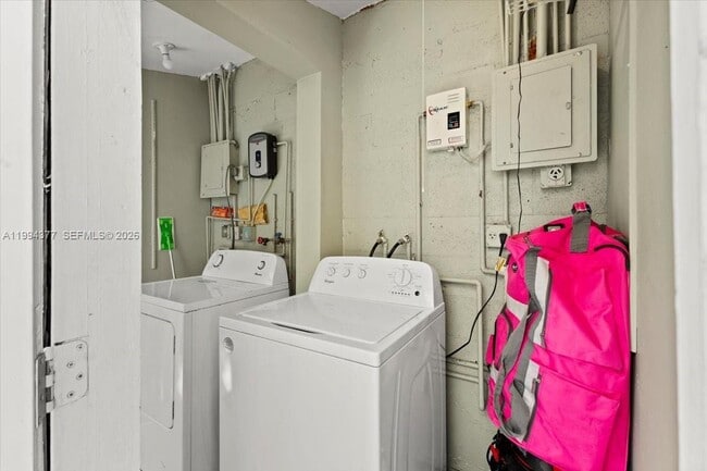 Building Photo - 620 SW 10th St