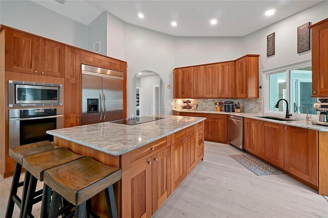 Building Photo - 7705 Apple Tree Cir