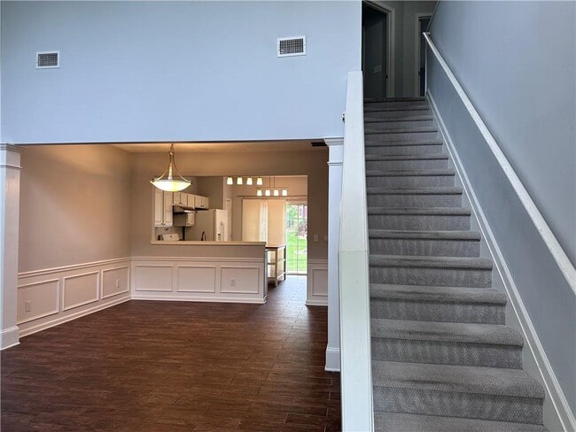 Building Photo - 6004 Falling Water Ct