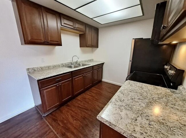 Building Photo - 10202 Black Mountain Rd