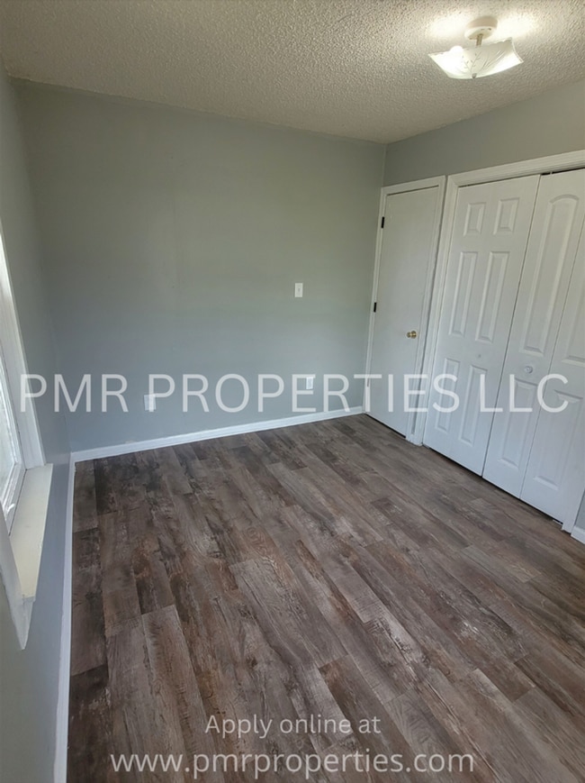 Building Photo - 1 Bedroom/ 1 Bathroom House