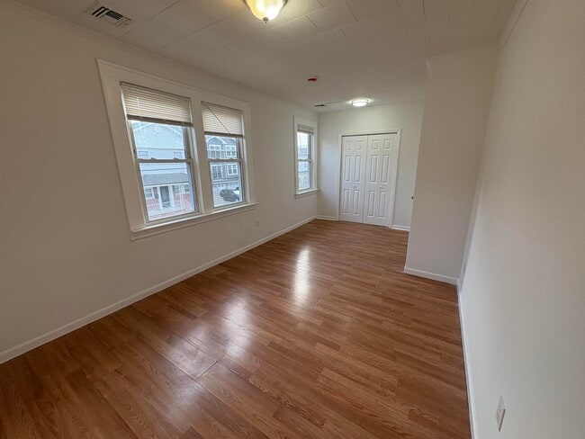 Building Photo - 355 Princeton Ave