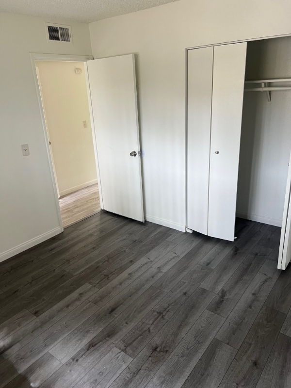 Building Photo - 145 N Cambridge Ave