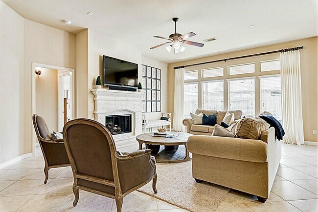 Building Photo - 2930 Pheobe Trce