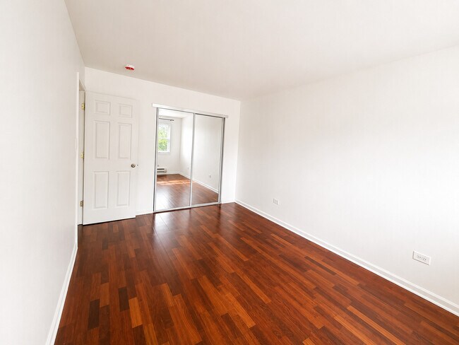 Building Photo - 448 Osage Ln