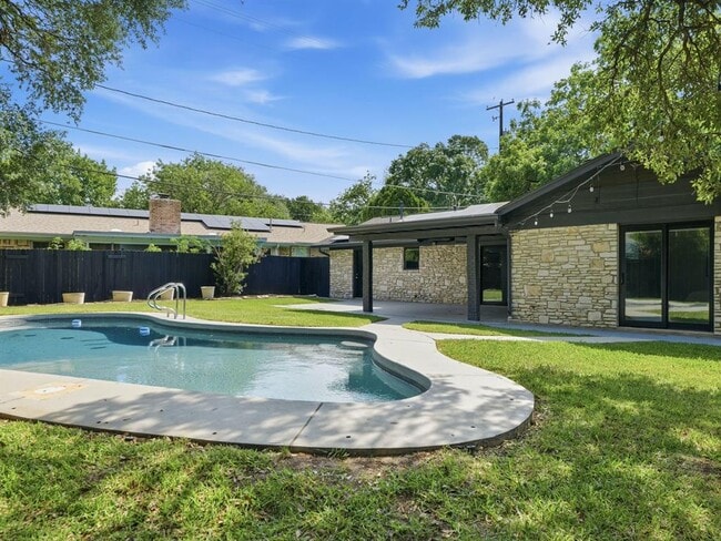 Building Photo - 7600 Shoal Creek Blvd