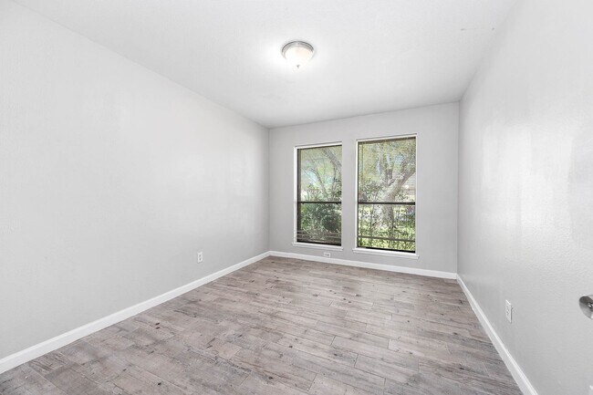 Building Photo - 14315 Swanfield Dr