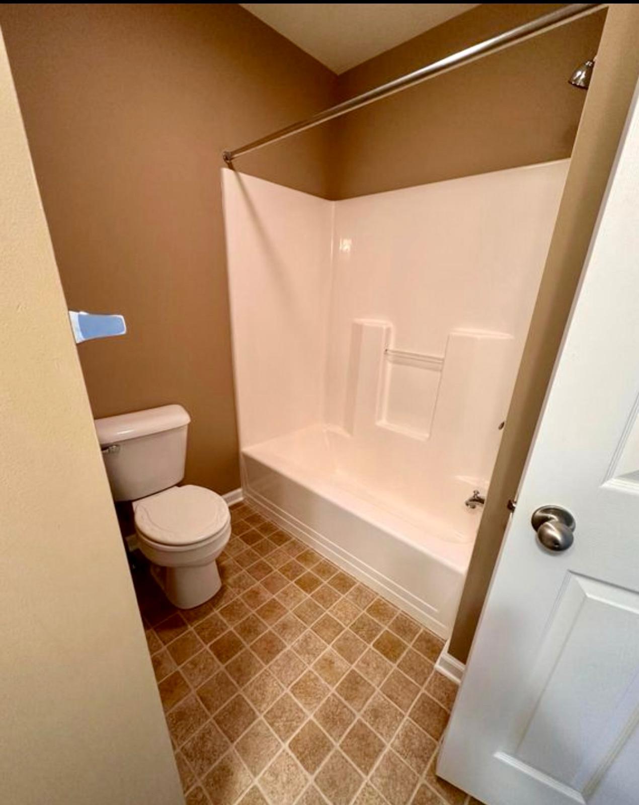 Building Photo - 2000 Curry Rd