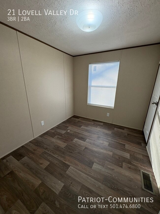 Building Photo - 21 Lovell Valley Dr