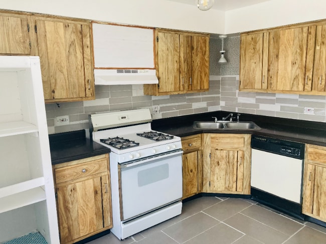 Building Photo - 1312 E Ports O Call Dr