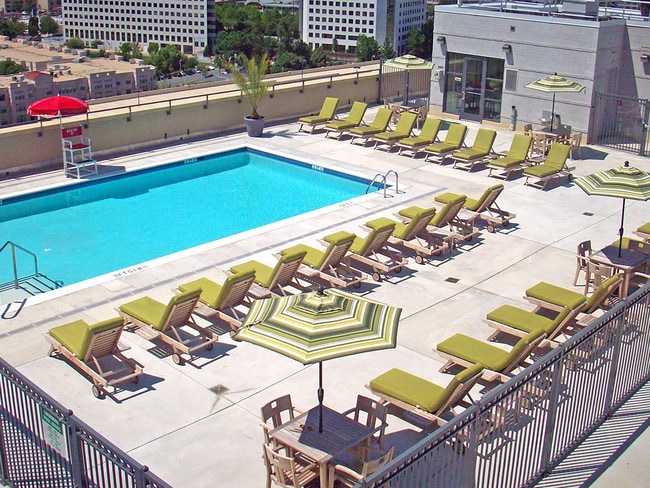 Building Photo - Wentworth Apartment Homes