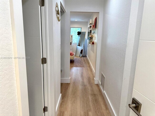 Building Photo - 6420 NW 109th Ave