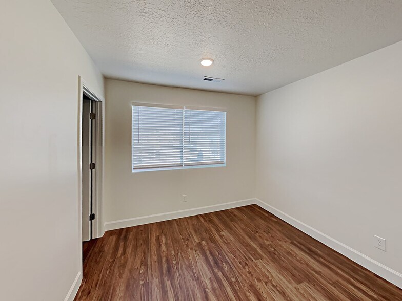 Building Photo - 1288 Rickshaw Ln