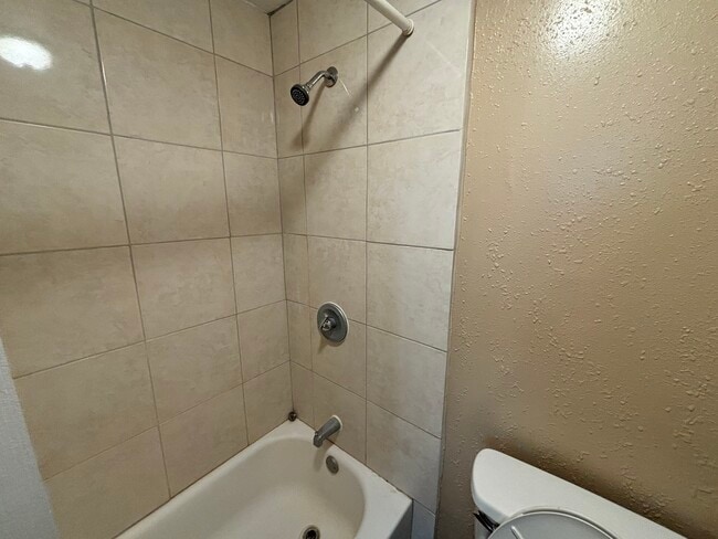 Building Photo - 207 Frawley St