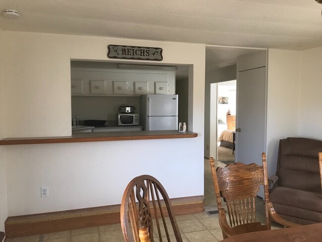 Building Photo - 1650 Arriba Dr