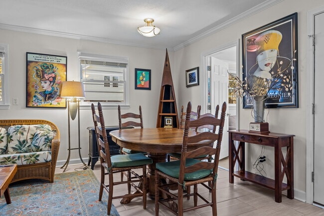 Building Photo - 182 Lewistown Rd