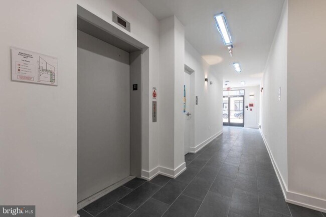 Building Photo - 1519 Ridge Ave