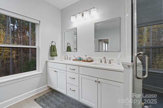 Building Photo - 122 Rutan Ct