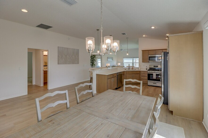 Building Photo - 6551 Mason Pl