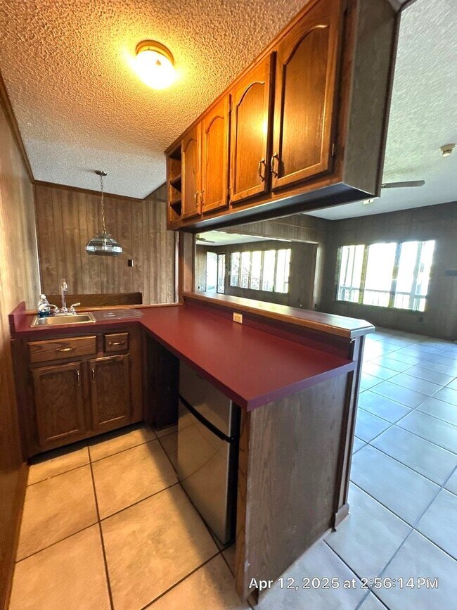 Building Photo - Gorgeous Home on the Lake in Lakeland!!