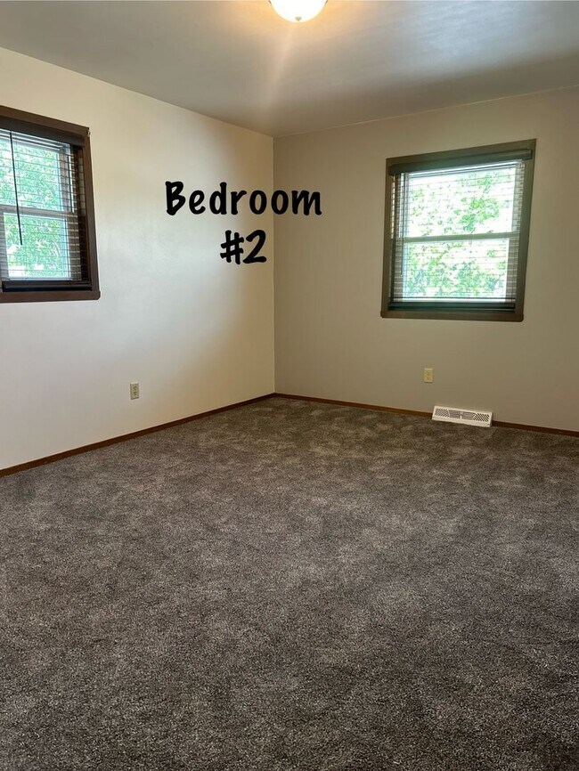 Building Photo - 1019/1021/1023 Brookwood Drive
