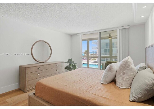 Building Photo - 5401 Collins Ave