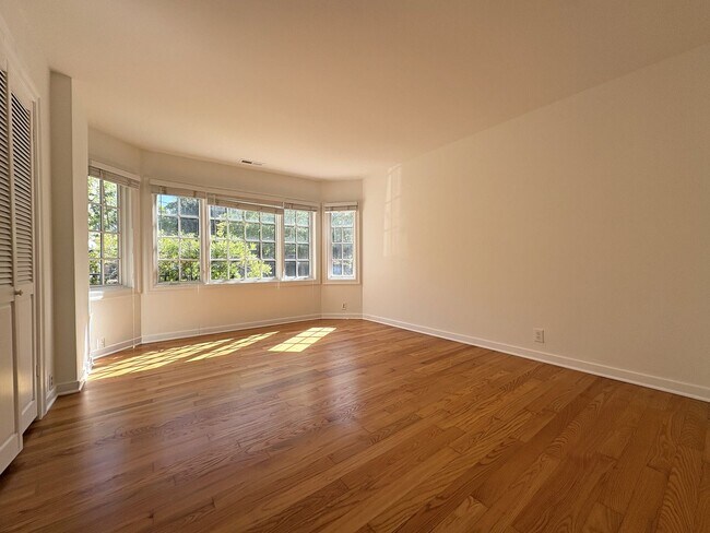 Building Photo - Charming Updated 4BR Home on Prime Corner ...
