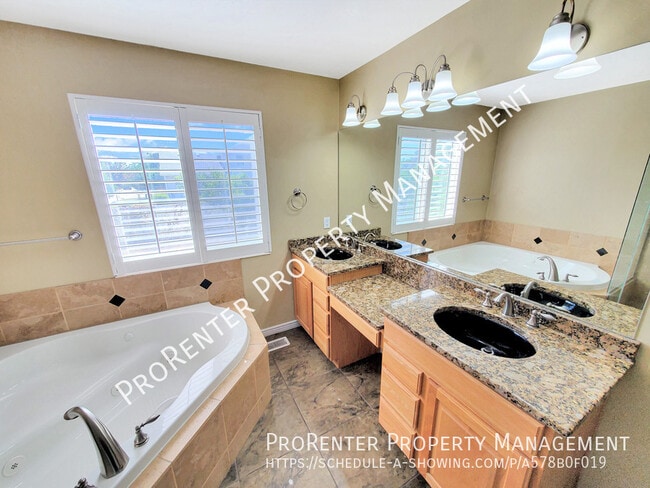 Building Photo - 1488 Earl Cir